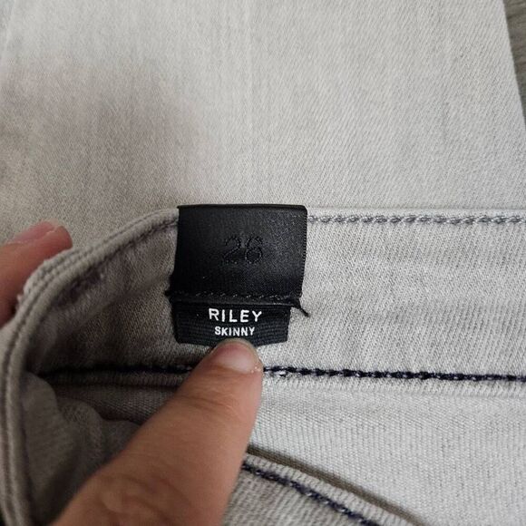 Vince Riley Skinny Jeans - Picture 5 of 9